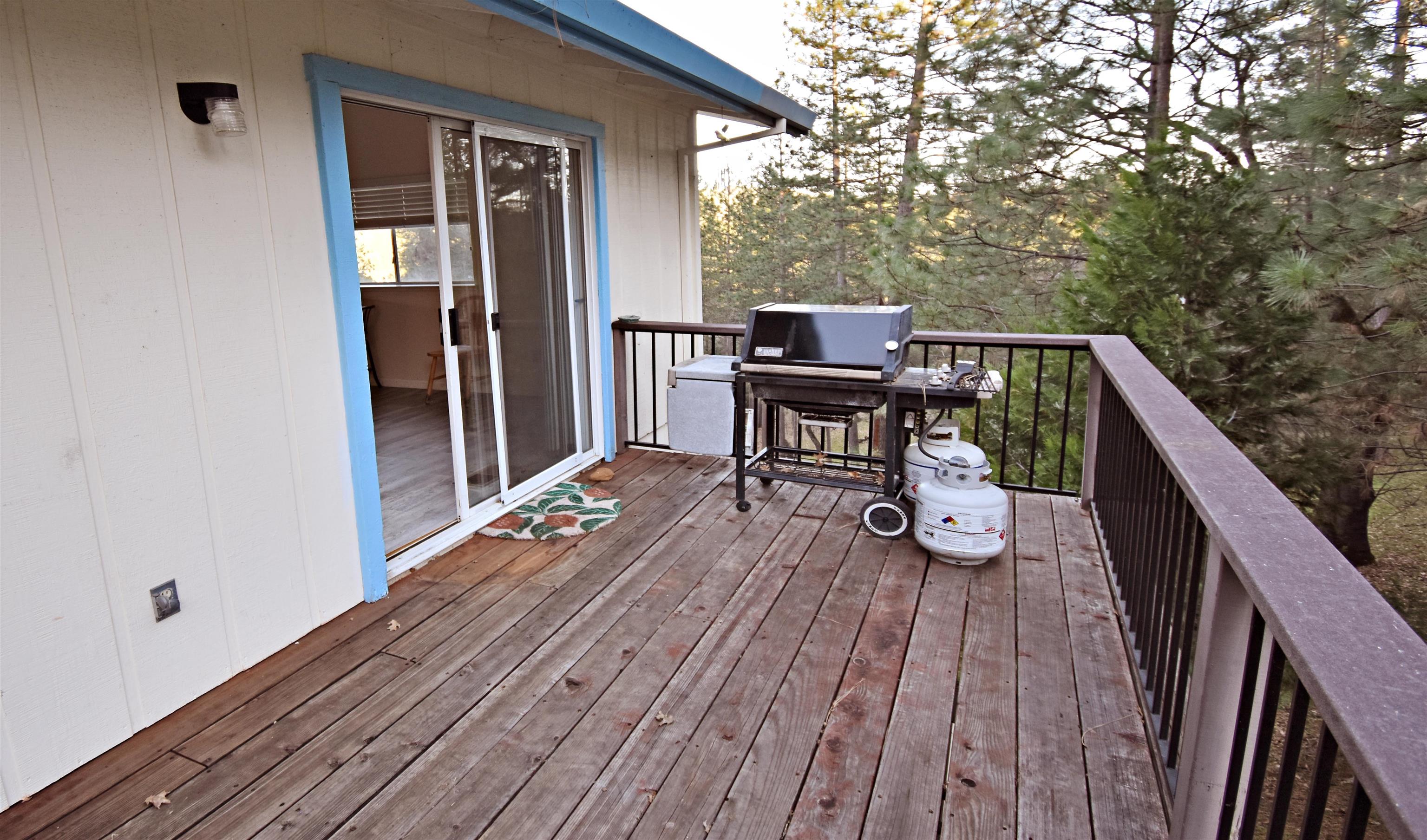 19283 James Circle Groveland, CA 95321 - Photo 31 of 40 a deck view with a seating space