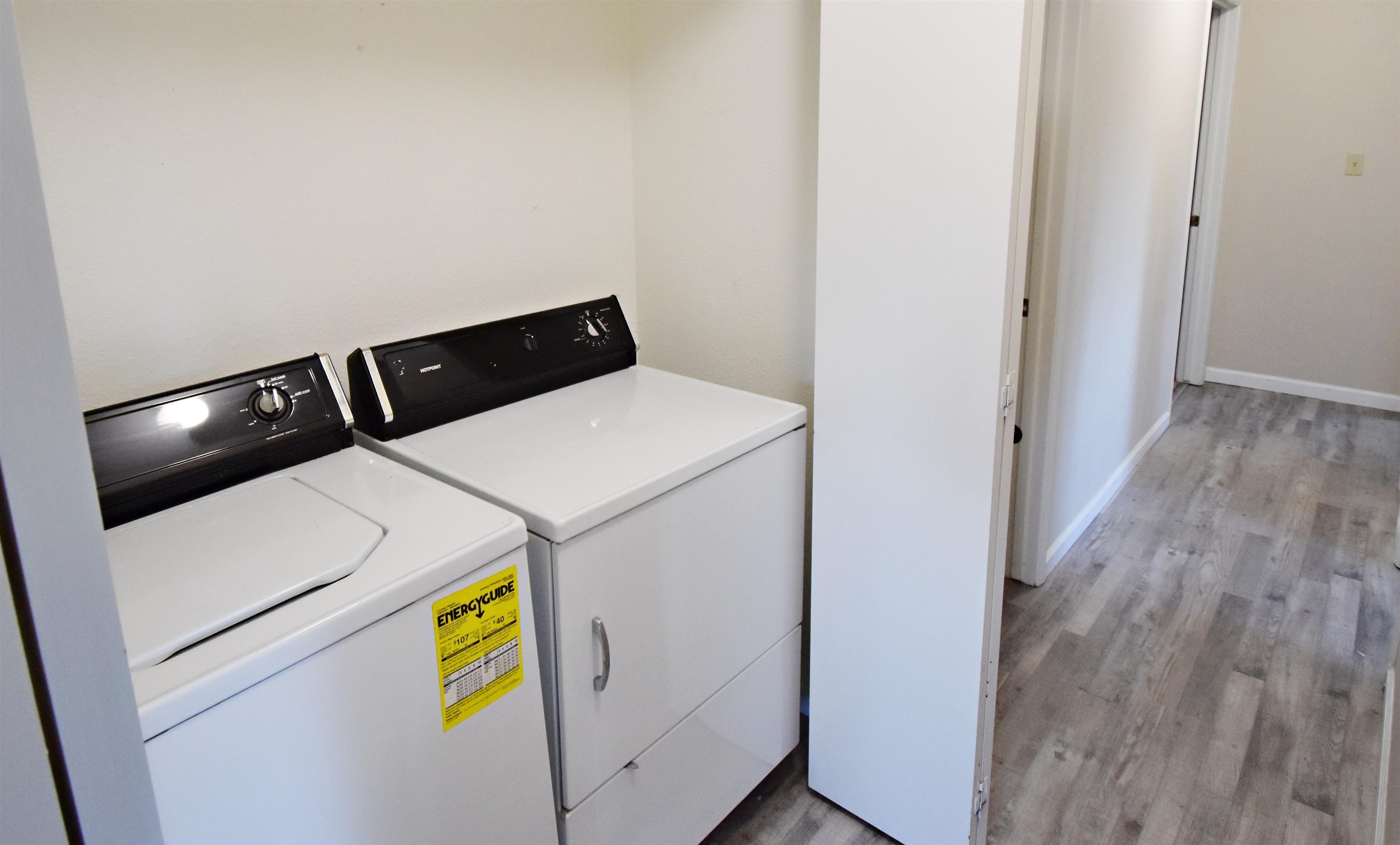 19283 James Circle Groveland, CA 95321 - Photo 35 of 40 a utility room with dryer and washer