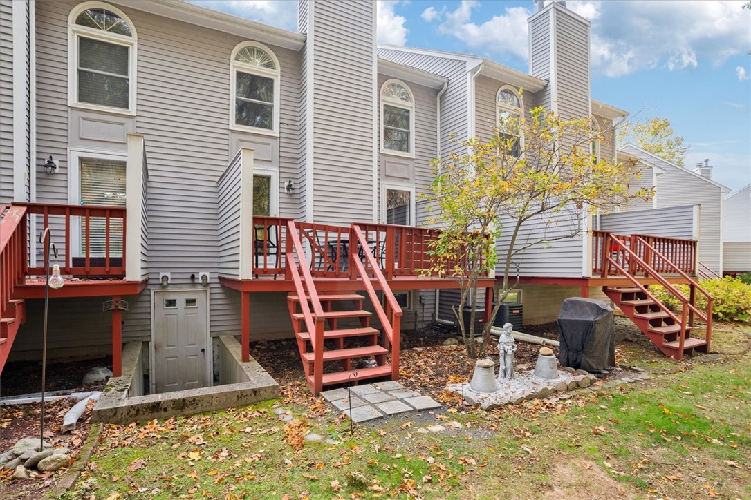 154 Bear Hill Road, Unit 405 Cumberland, RI 02864 - Photo 4 of 40