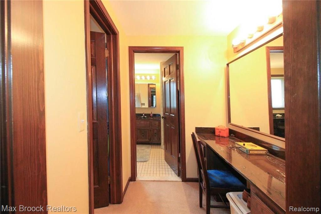 3251 Kilburn Road West Rochester Hills, MI 48306 - Photo 34 of 53