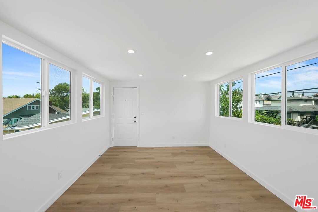 510 East Palmer Avenue Glendale, CA 91205 - Photo 7 of 26 a view of an empty room with a window