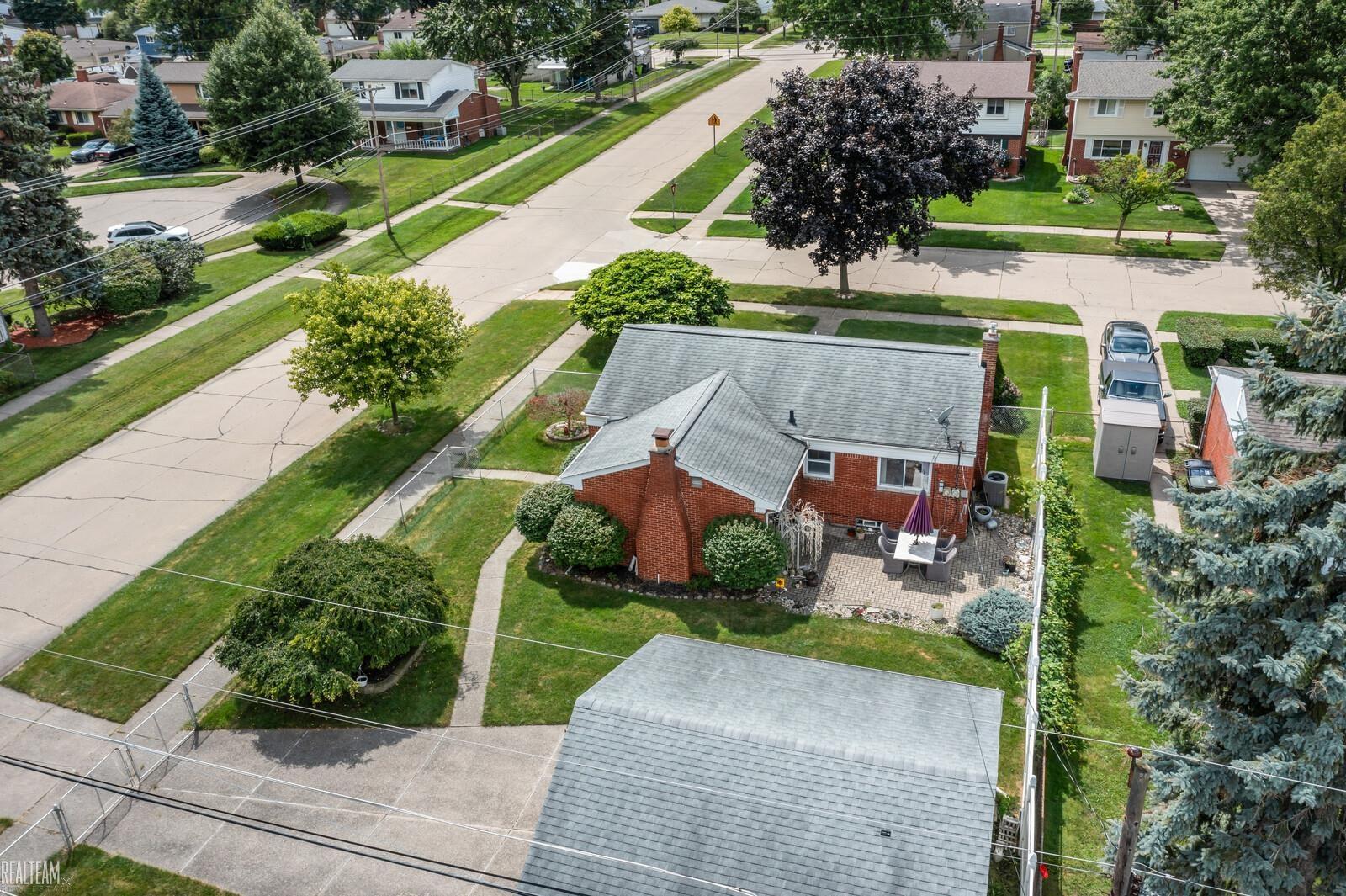 40518 Pickett Ridge Road Sterling Heights, MI 48313 - Photo 24 of 26 50150579-9db853e4-1633-4a48-8269-07635bcdd823.JPG