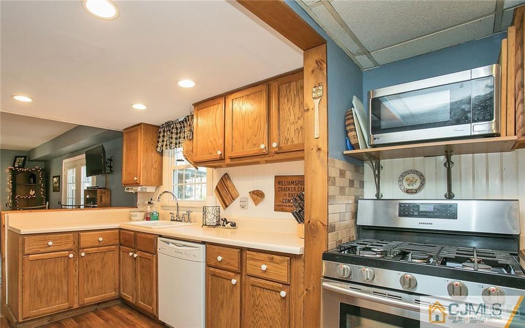 361 Sherman Road North Brunswick, NJ 08902 - Photo 7 of 22 Gallery Image 7