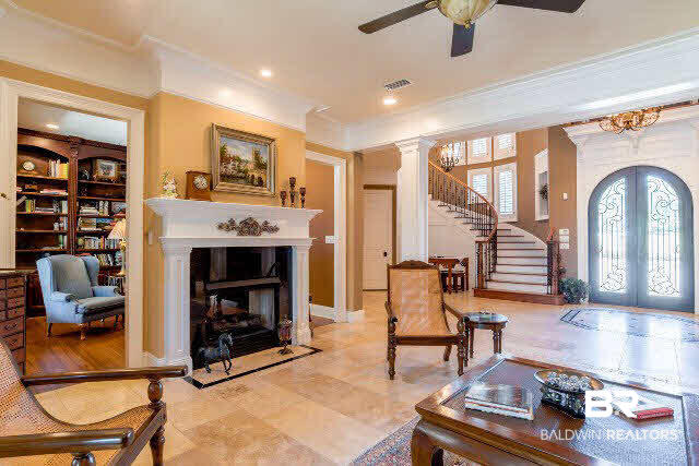 135 Augusta Court Fairhope, AL 36532 - Photo 9 of 45 Living Room