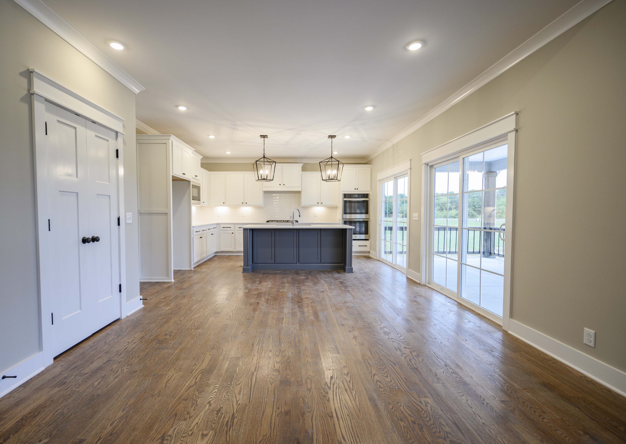 11801 North Milton Road Milton, TN 37118 - Photo 13 of 48 a big room with wooden floor and windows