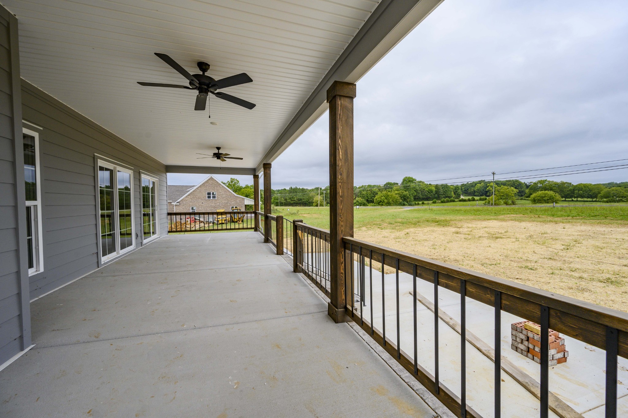 11801 North Milton Road Milton, TN 37118 - Photo 45 of 48 a view of a city from a balcony