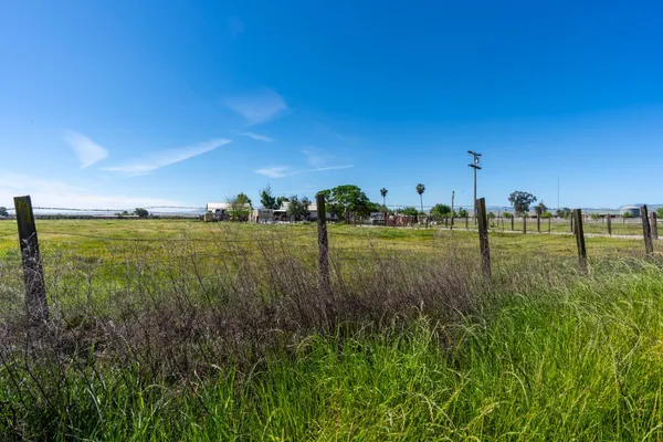$779,000 | 23429 Highway 152, Los Banos, CA 93635