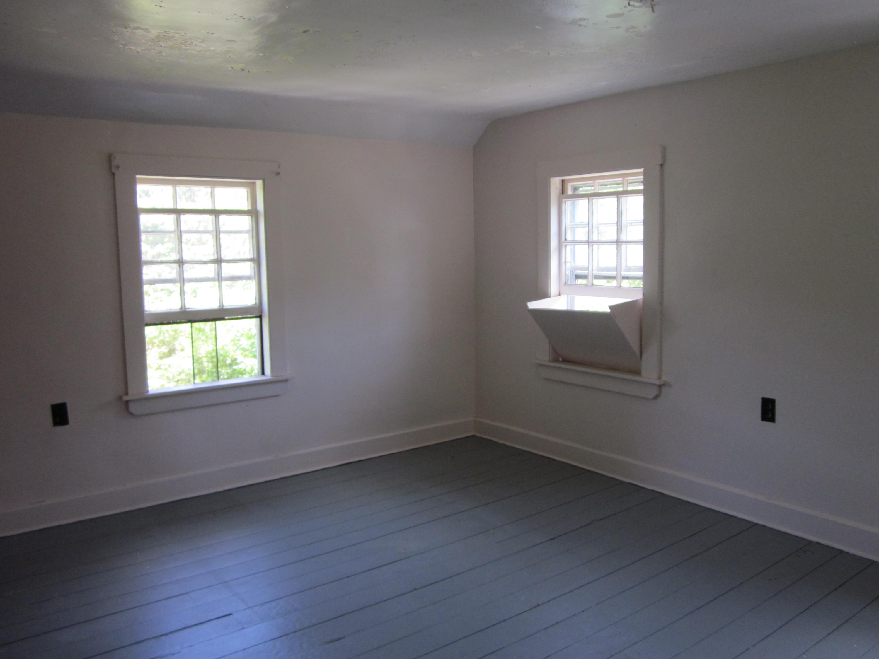 81 Shore Road Truro, MA 02666 - Photo 6 of 11 an empty room with a window