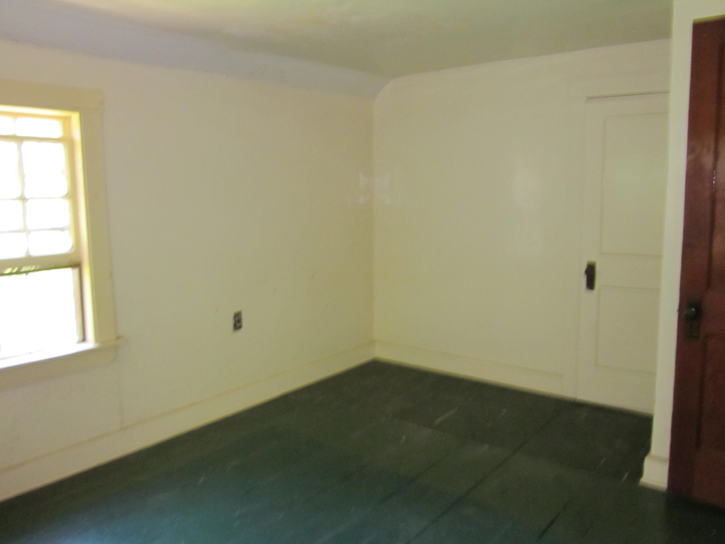 81 Shore Road Truro, MA 02666 - Photo 9 of 11 an empty room with a window