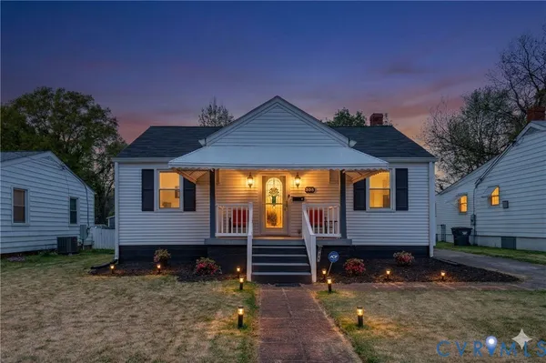 $300,000 | 308 Maple Lane, Colonial Heights, VA 23834