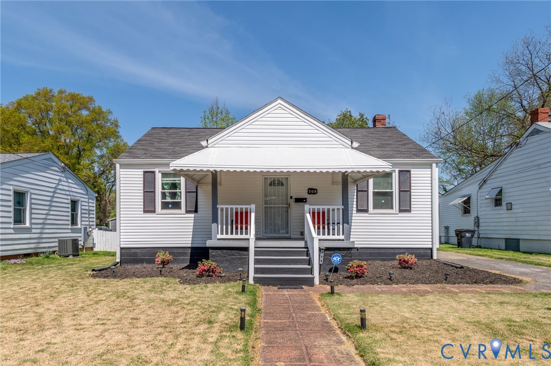 308 Maple Lane Colonial Heights, VA 23834 - Photo 2 of 16