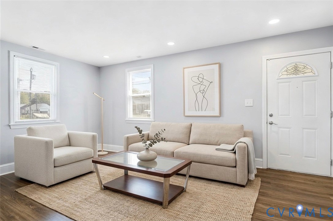 308 Maple Lane Colonial Heights, VA 23834 - Photo 4 of 16