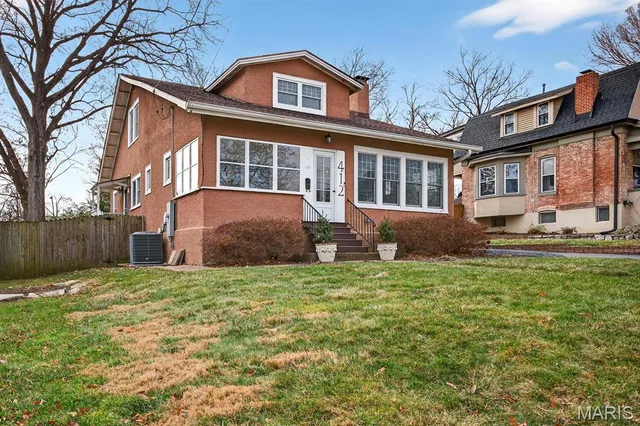 $499,000 | 412 Greeley Avenue, Webster Groves, MO 63119