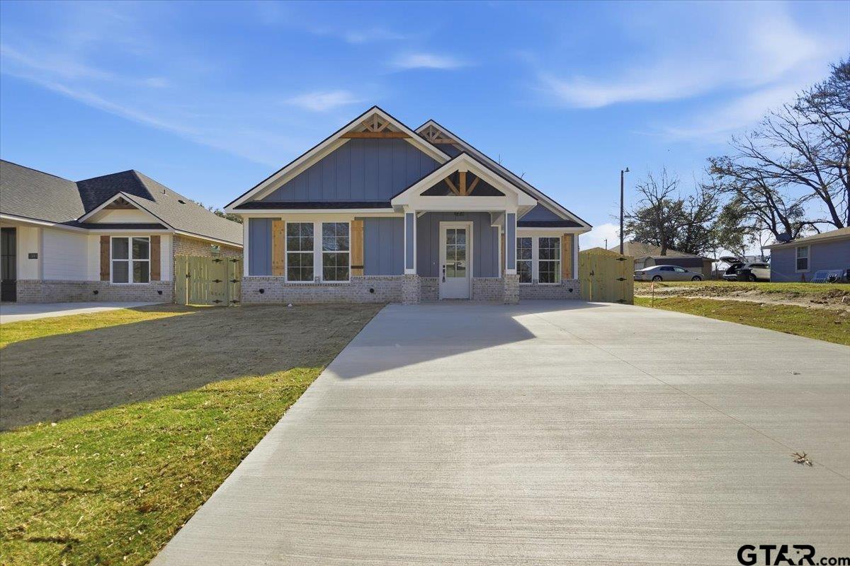 536 West 32nd Street Tyler, TX 75702 - Photo 1 of 17