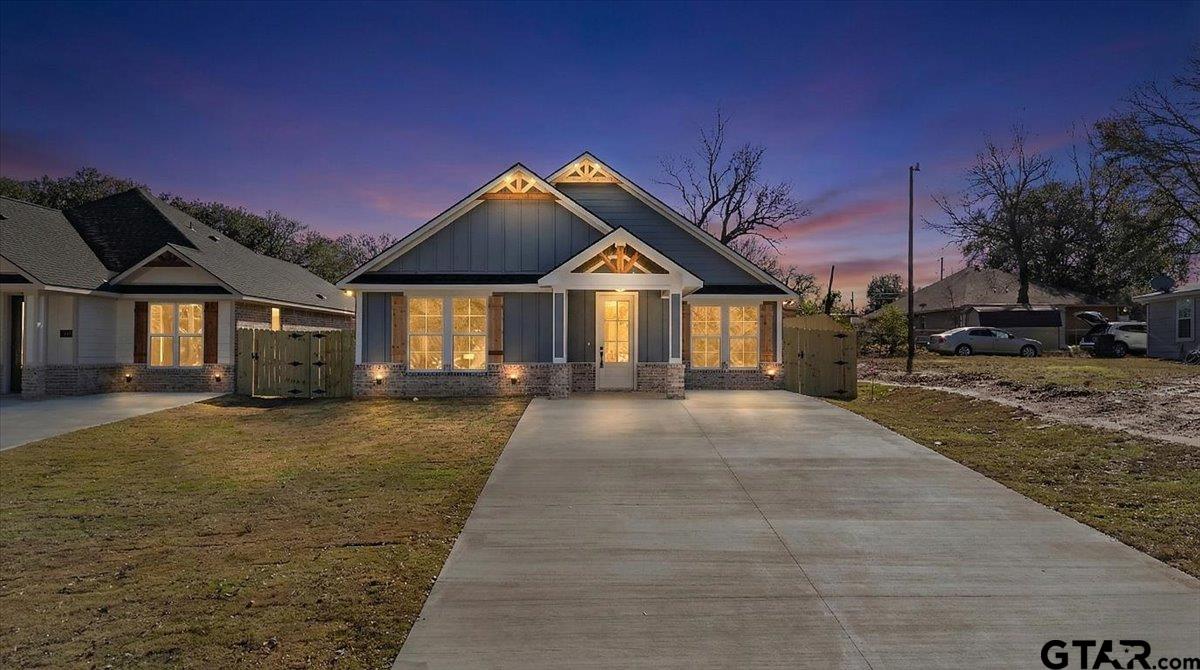 536 West 32nd Street Tyler, TX 75702 - Photo 2 of 17