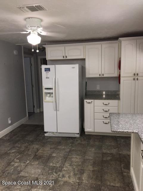 558 Ruth Circle Melbourne, FL 32904 - Photo 5 of 5 Kitchen 2