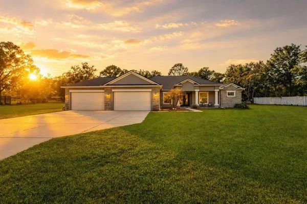 $699,000 | 2111 Maximilian Avenue, Spring Hill, FL 34609