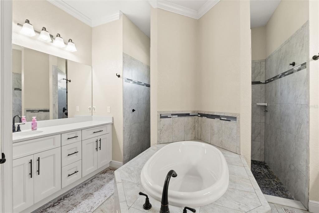 2111 Maximilian Avenue Spring Hill, FL 34609 - Photo 19 of 45