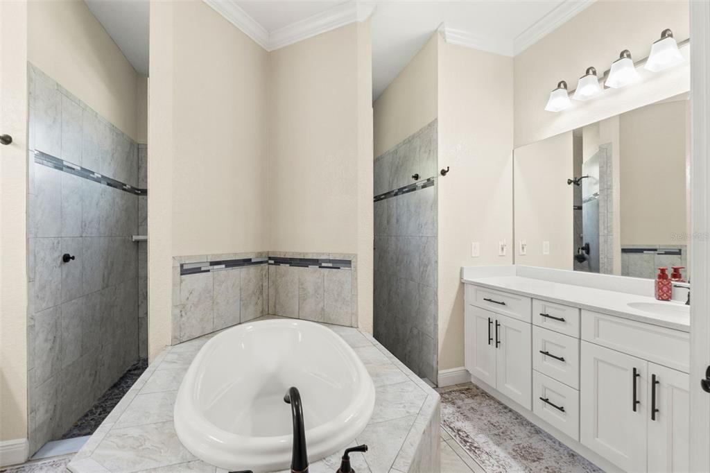 2111 Maximilian Avenue Spring Hill, FL 34609 - Photo 20 of 45