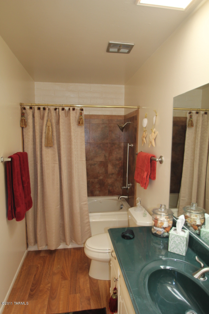 728 West Roller Coaster Road Tucson, AZ 85704 - Photo 16 of 26 Gallery Image 16