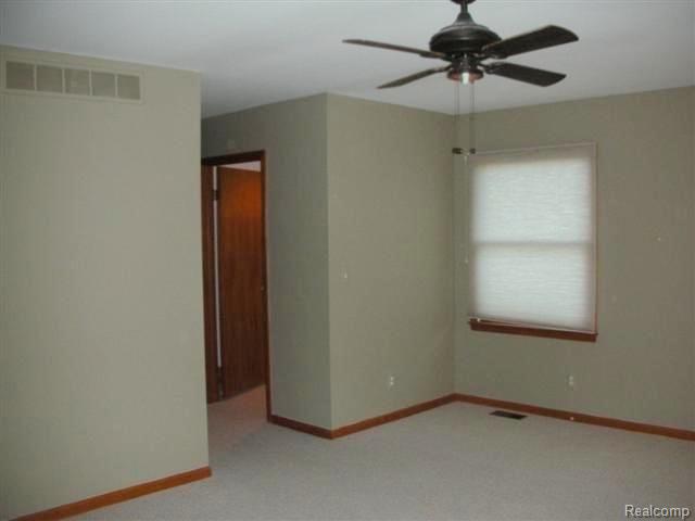 36799 Chesapeake Road Farmington, MI 48335 - Photo 18 of 24 MASTER SUITE