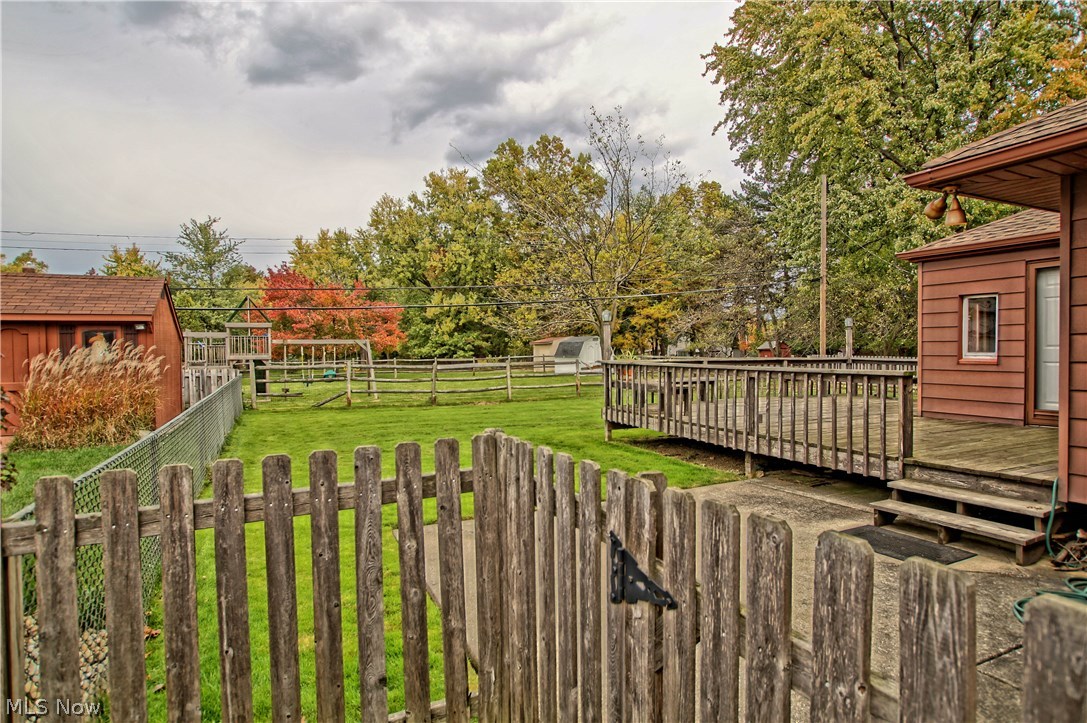 5447 Huron Road Cleveland, OH 44124 - Photo 16 of 18