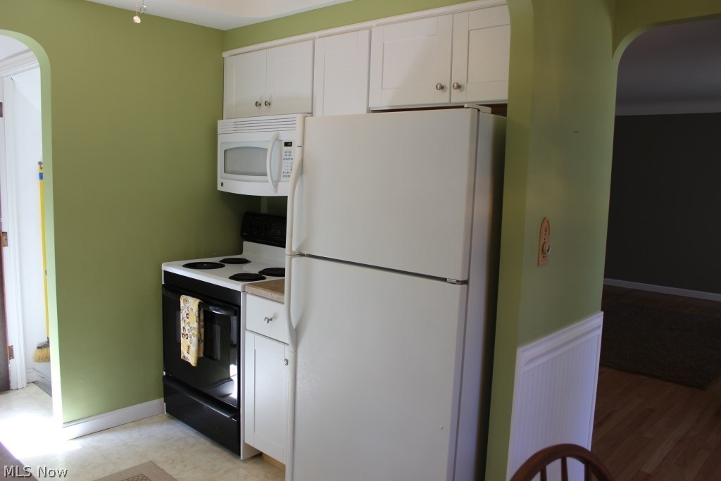 1142 Mayfield Ridge Road Cleveland, OH 44124 - Photo 9 of 24