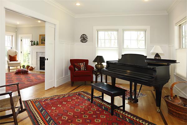 73 Oak Cliff Road Newton, MA 02460 - Photo 3 of 10 a living room with furniture and a window