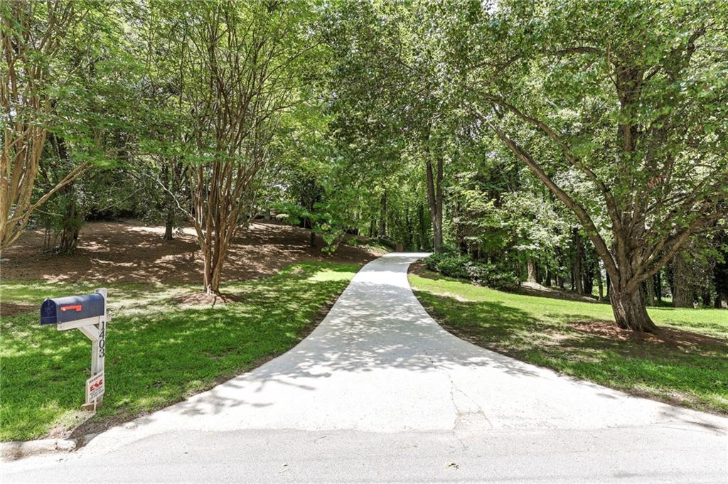 1403 Springdale Road Gainesville, GA 30501 - Photo 7 of 82