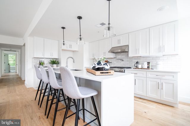 $1,214,000 | 312 South Washington Street, Unit 302, Alexandria, VA 22314