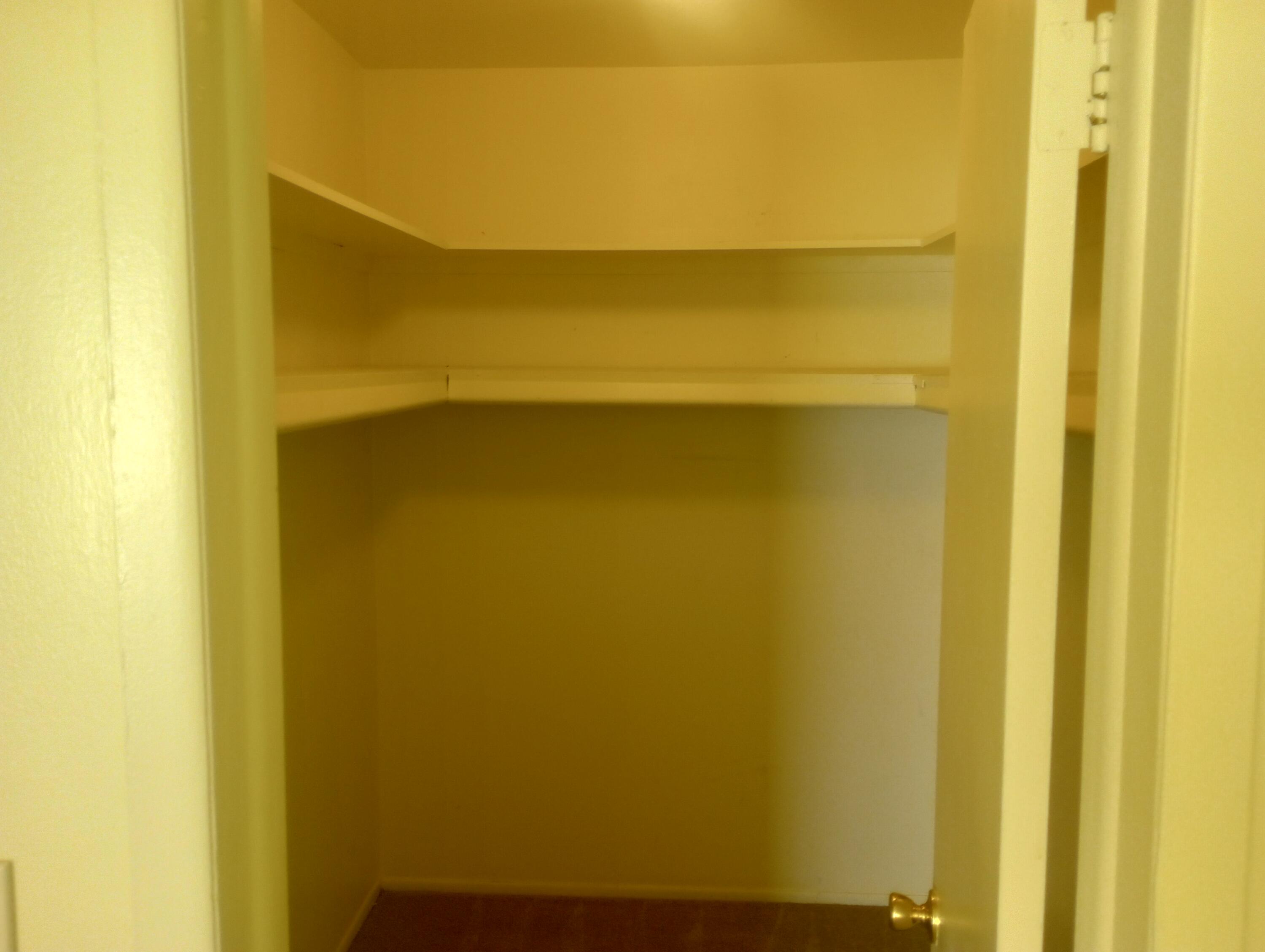 19639 West 12 Mile Road, Unit 104 Southfield, MI 48076 - Photo 6 of 13 IMG_20250815_143208364_HDR