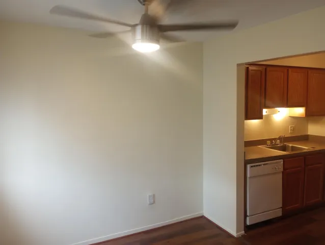 $1,400 | 19639 West 12 Mile Road, Unit 104, Southfield, MI 48076