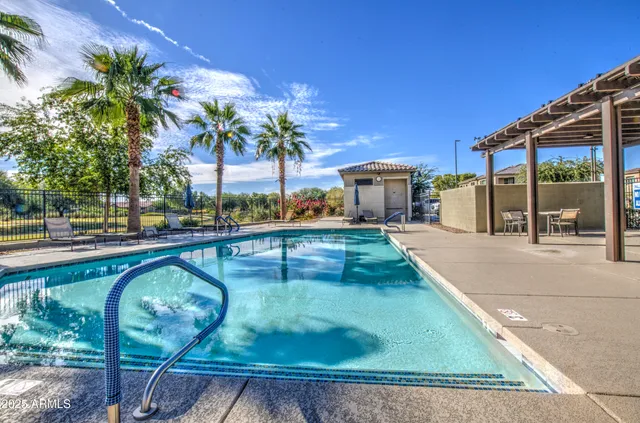 $469,900 | 736 East Rojo Way, Unit 101, Gilbert, AZ 85297