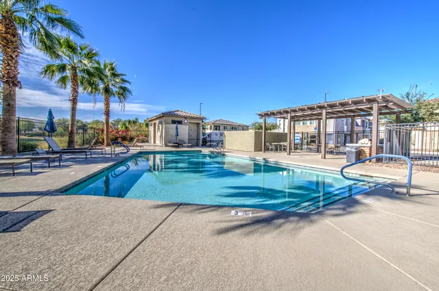 $469,900 | 736 East Rojo Way, Unit 101, Gilbert, AZ 85297