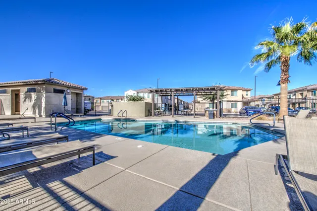 $469,900 | 736 East Rojo Way, Unit 101, Gilbert, AZ 85297