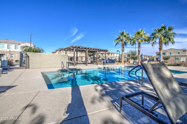 $469,900 | 736 East Rojo Way, Unit 101, Gilbert, AZ 85297