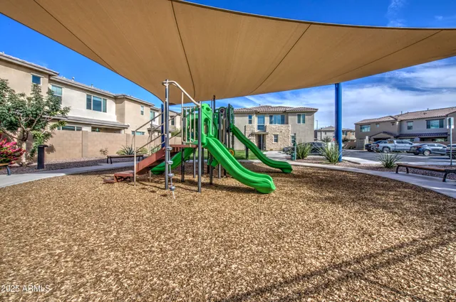 $469,900 | 736 East Rojo Way, Unit 101, Gilbert, AZ 85297