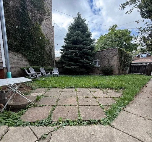 $1,750 | 6738 North Rockwell Street, Unit G, Chicago, IL 60645