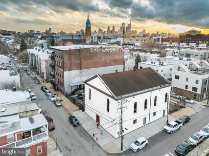 a picture of city view