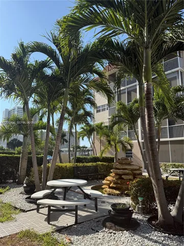 $1,999 | 2081 South Ocean Drive, Unit 308, Hallandale Beach, FL 33009