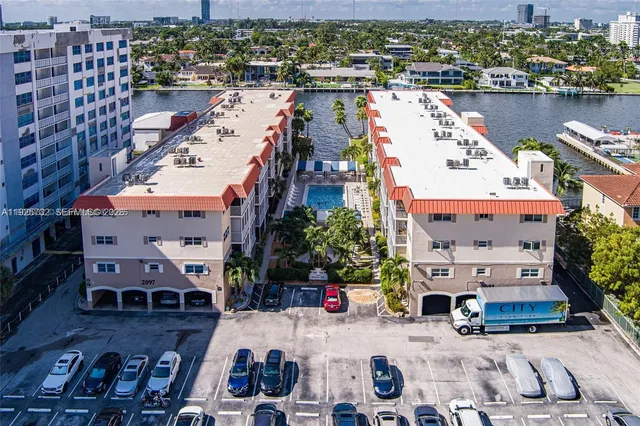 $1,999 | 2081 South Ocean Drive, Unit 308, Hallandale Beach, FL 33009