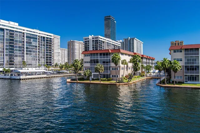 $1,999 | 2081 South Ocean Drive, Unit 308, Hallandale Beach, FL 33009