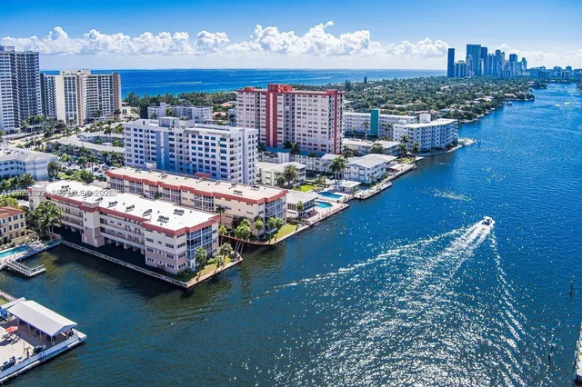 $1,999 | 2081 South Ocean Drive, Unit 308, Hallandale Beach, FL 33009