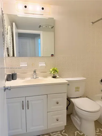 $1,999 | 2081 South Ocean Drive, Unit 308, Hallandale Beach, FL 33009