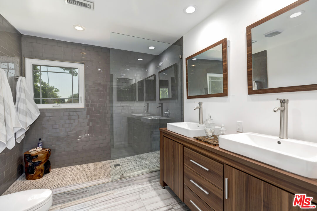 628 Royal View Street Duarte, CA 91010 - Photo 13 of 17