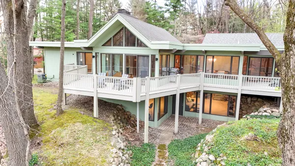 $525,000 | 453 East Hamilton Lane, Battle Creek, MI 49015