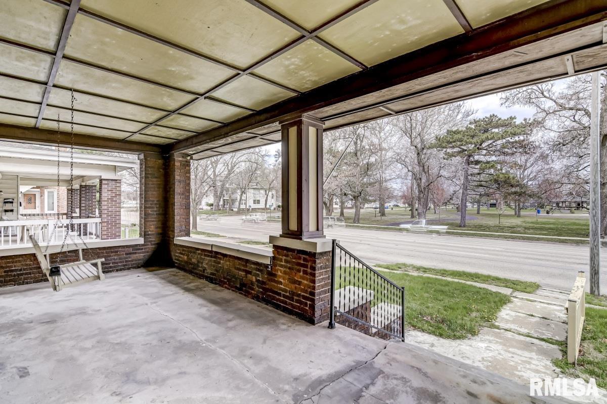 2015 South 6th Street Springfield, IL 62703 - Photo 3 of 40