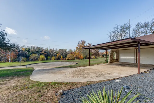 $599,000 | 640 Crest Lane, New Braunfels, TX 78130