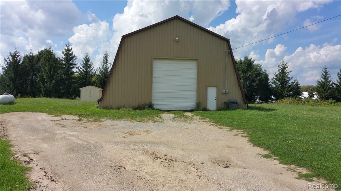 689 Pennell Road Imlay City, MI 48444 - Photo 10 of 16 20180904_135408.jpg