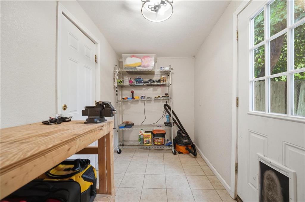 1801 Maple Lane Lawrence, KS 66044 - Photo 18 of 27